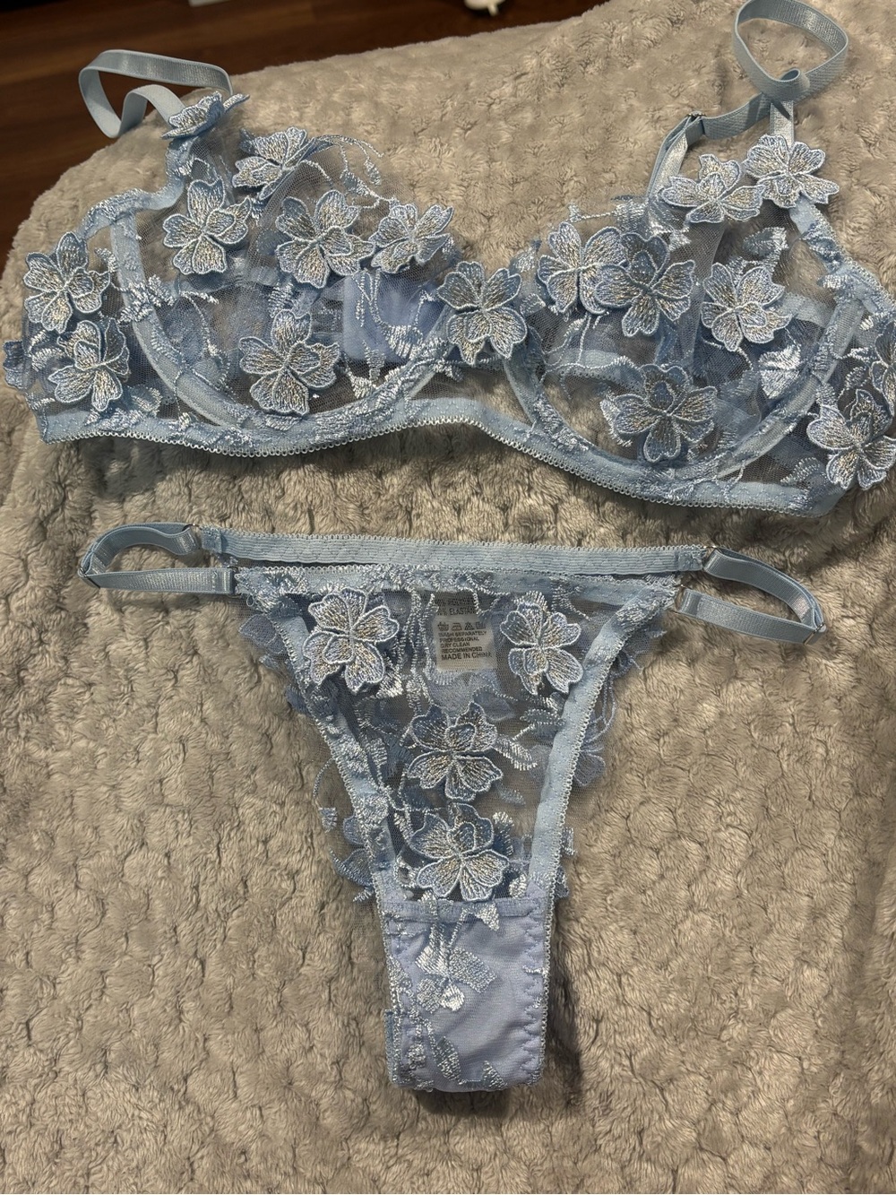 NWOT Sheer Floral 3D Lace Bra & panty Set - Light Blue - Picture 1 of 3
